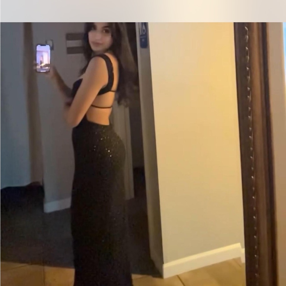 Elegant Black Evening Dress